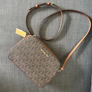 NWT MICHAEL KORS HOUSTON LARGE ZIP CROSSBODY BAG P